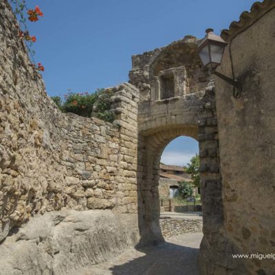 Peratallada, the Romanesque treasure of Catalonia. By Miguel Galmés www.miguelgalmes.com